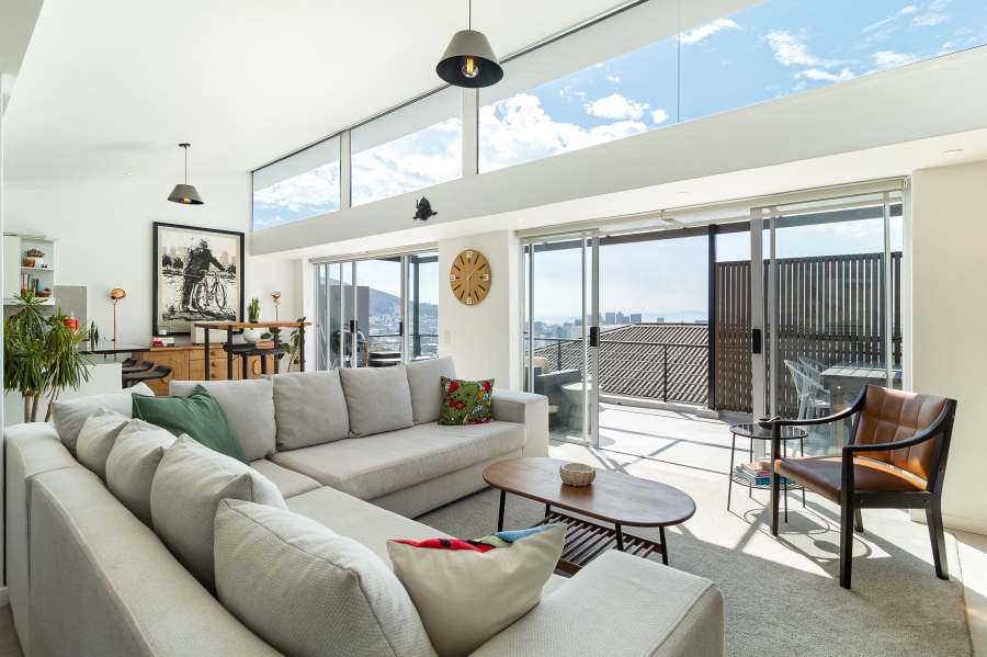 To Let 3 Bedroom Property for Rent in Vredehoek Western Cape